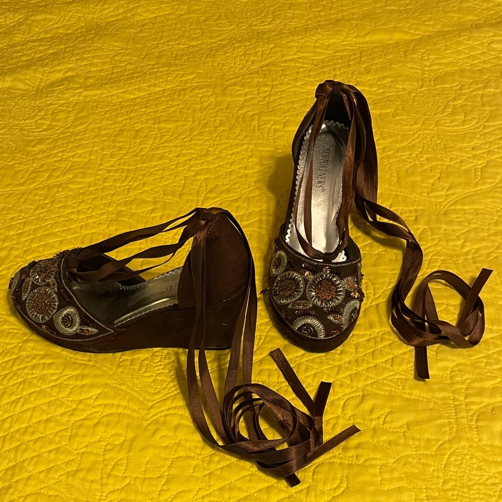 Embroidered Brown Wedge Shoes